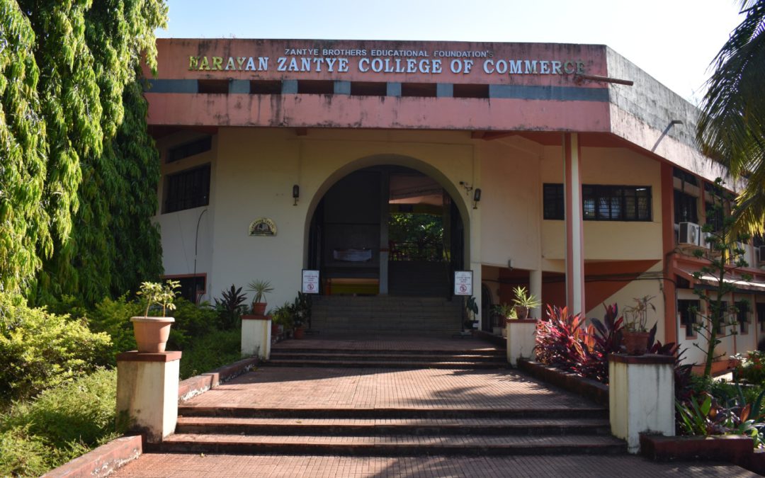 Narayan Zantye College of Commerce in Sarvan