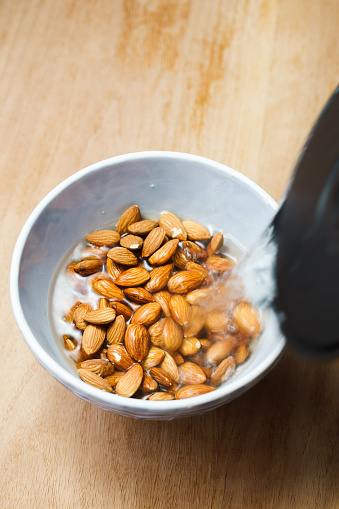 Bowl of Soaked Almonds, Health Benefits of Soaked Almonds